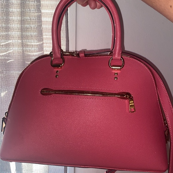 Coach - Picture 4 of 9